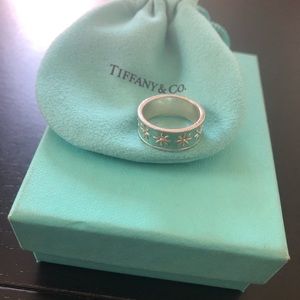 Tiffany & co SS blue enamel daisy ring